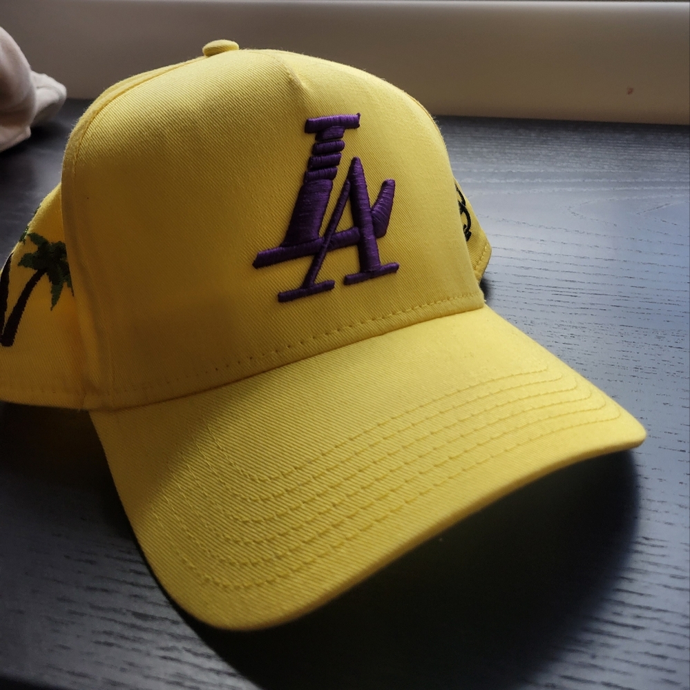 Reference LA Paradise Strap back Hat